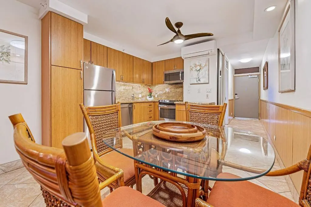 Apartment Mana Kai Resort, Luxury 2Bd/2Bath Beachfront # 511 Wailea